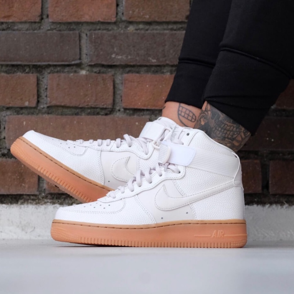 NIKE WMNS AIR FORCE 1 HI SE / SIZE 9.5 / Phantom